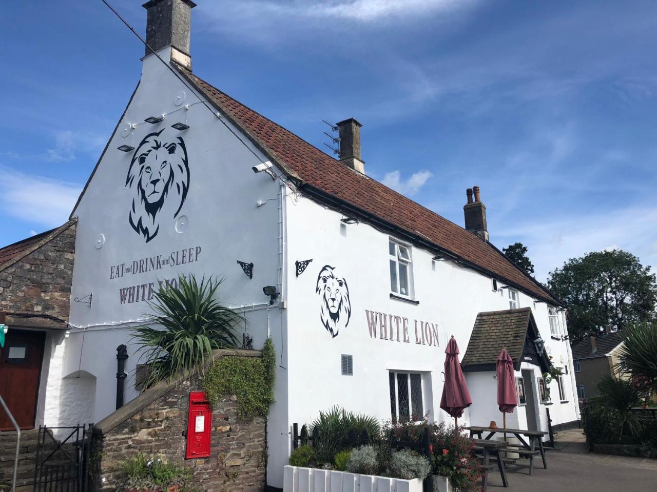 White Lion Hotel Pont Yates Екстериор снимка